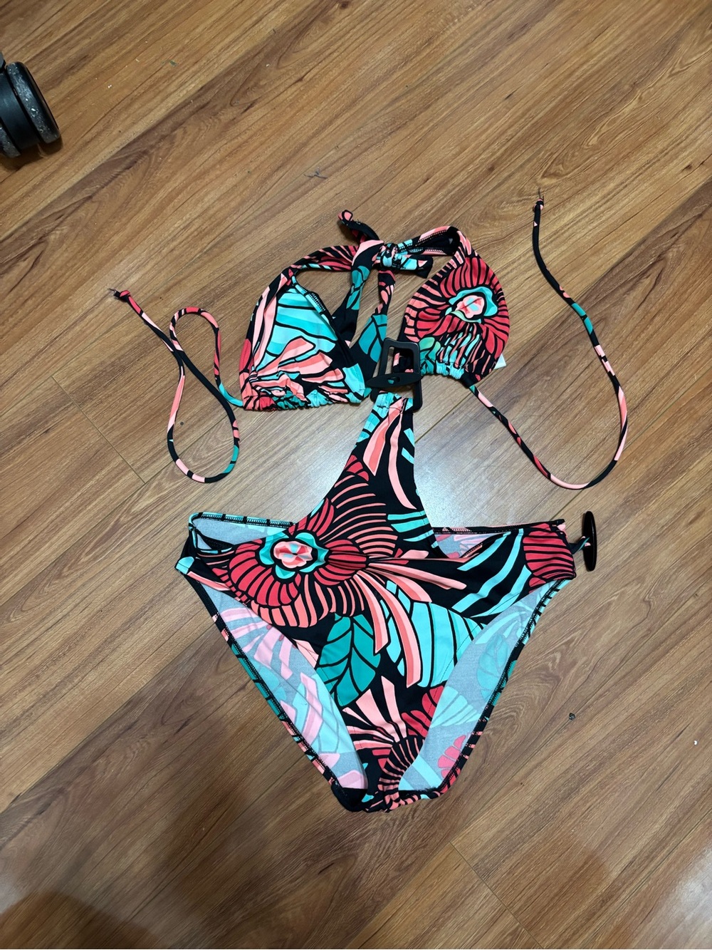 Lascana one piece with clasp  34B floral  Cutout One-Piece Swimsuit